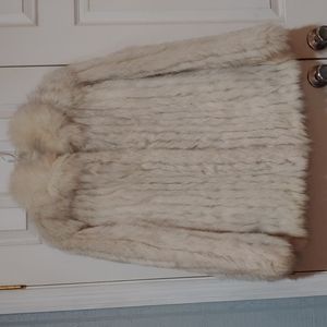 Saga Fox Fur Coat sz M